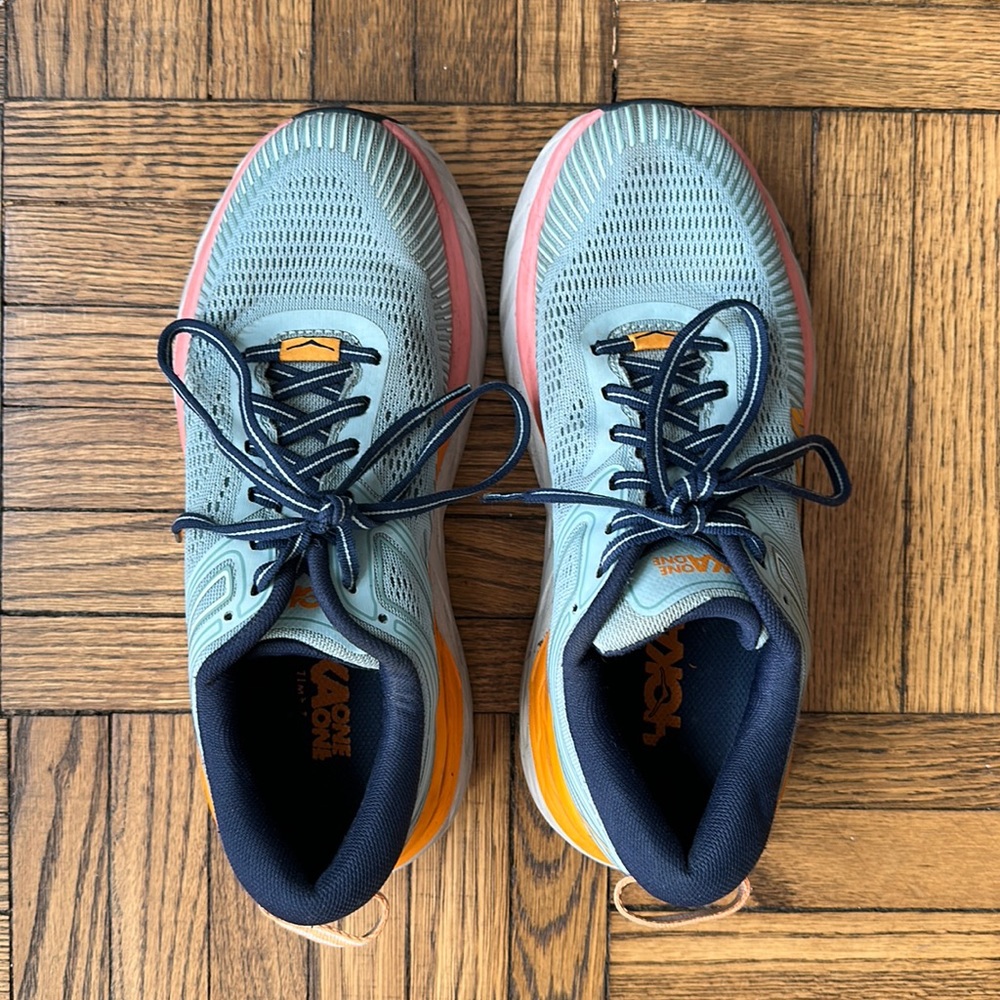 Hoka One One Bondi 7 sneaker, size 7.5